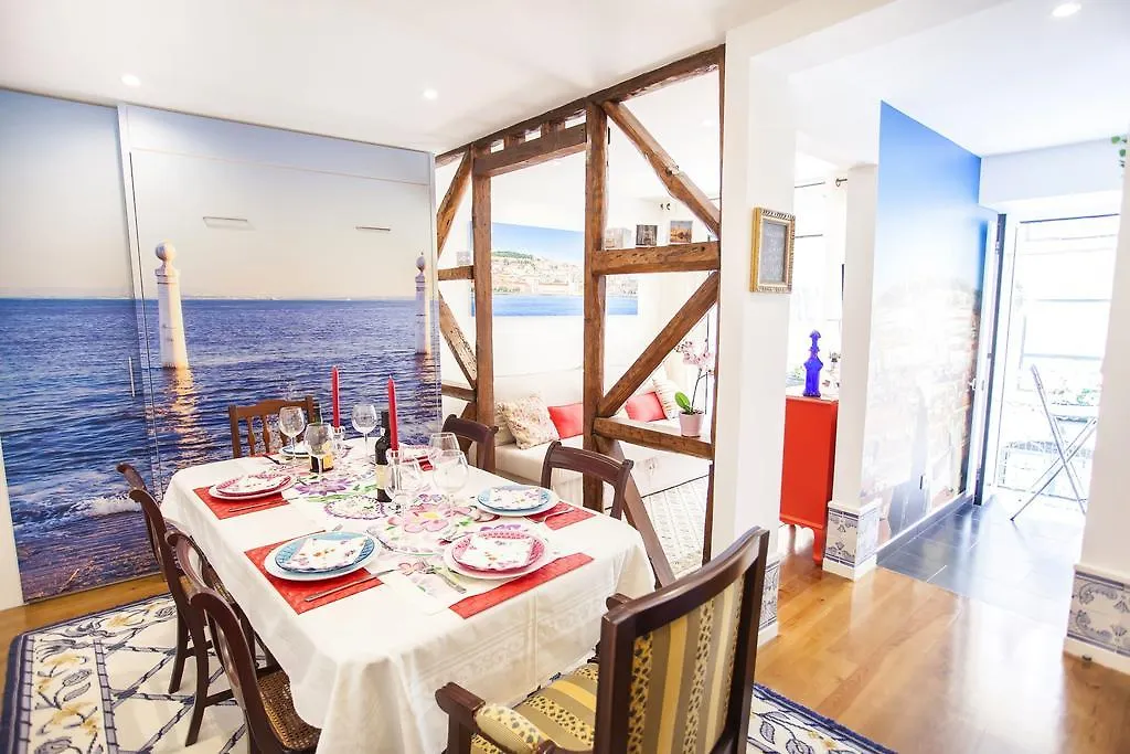 Typical Bairro Alto Apartment Lisbon 0*,